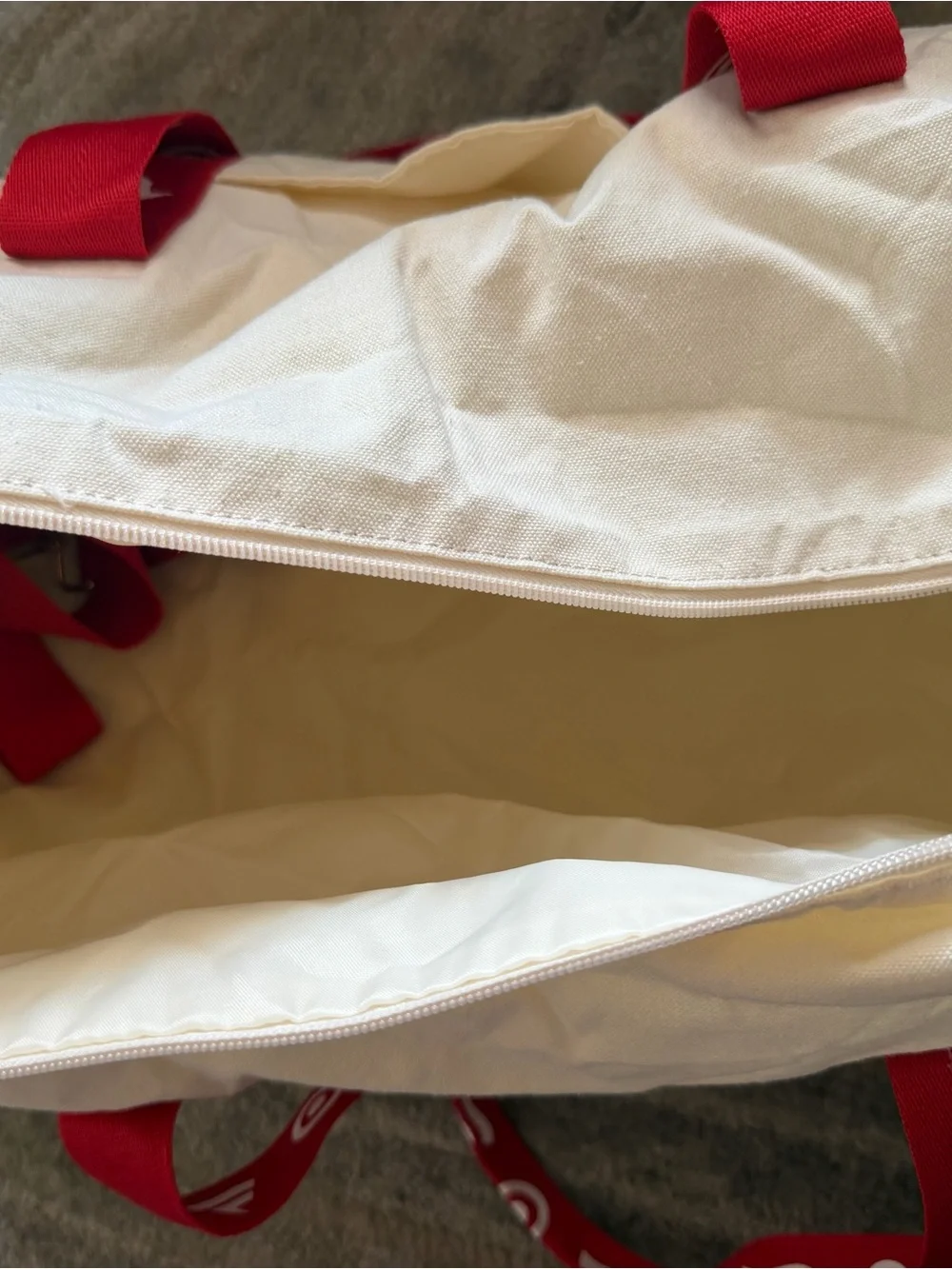 🆕Fanatics Fest NYC 2026 White Canvas Backpack with Yellow Emblem and Red Target